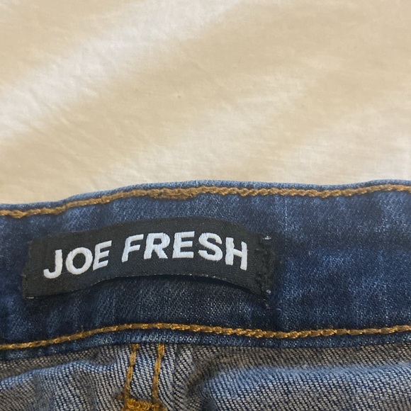 Joe Fresh Classic Slim jeans - Picture 3 of 3